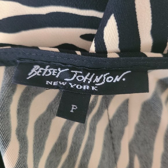 BETSEY JOHNSON Sexy Bombshell Pinup Knee Length Animal Print Midi Pockets Skirt - Picture 7 of 7